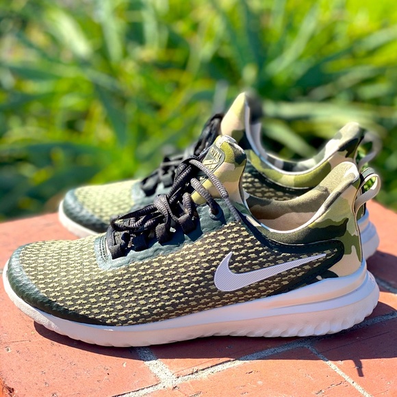 Nike Other - Nike unisex Renew Rival Camo